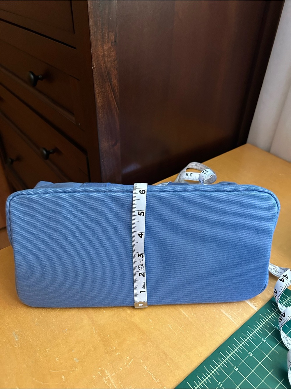 Levenger Tiny Book tote - Picture 9 of 10